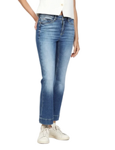 Lade das Bild in den Galerie-Viewer, 94Maxima Kick Flared Fit Jeans von Gang mit hohem Bund und verkürztem weitem Bein Wunderwerk Oldenburg
