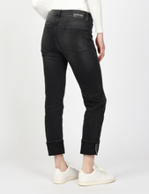 Lade das Bild in den Galerie-Viewer, Worker Boyfriend Jeans in schwarz Wunderwerk Oldenburg
