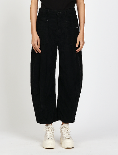 Schwarze Cordhose in O-shape Wunderwerk Oldenburg