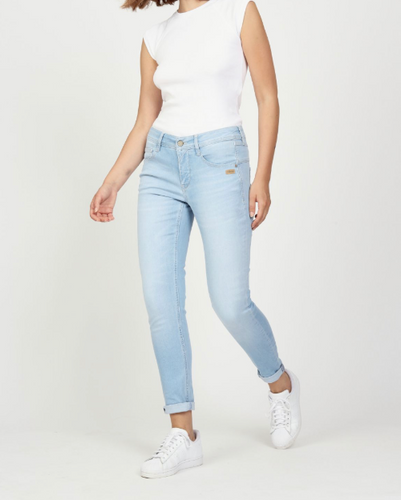 Hellblaue Jeans von Gang mit relaxed fit Style. Wunderwerk Oldenburg