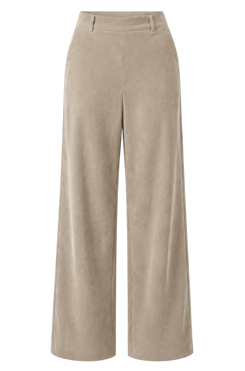 Weit geschnittene Cordhose mit elastischem Bund in creme, Wunderwerk Oldenburg