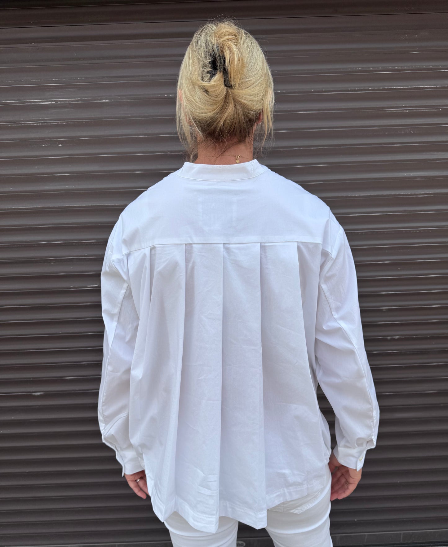 Bluse mit Rückenfalte