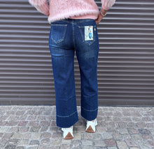 Lade das Bild in den Galerie-Viewer, Long Beach Jeans
