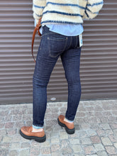 Lade das Bild in den Galerie-Viewer, California Sunrise Jeans

