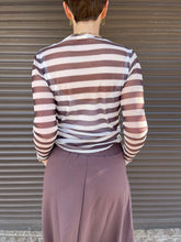 Lade das Bild in den Galerie-Viewer, Mesh Streifenshirt
