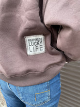 Lade das Bild in den Galerie-Viewer, Hoodie mit Wording Print

