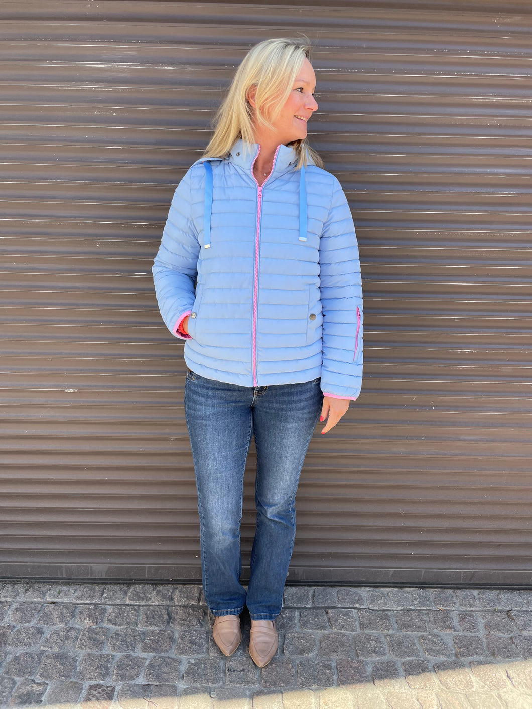 Steppjacke mit Kapuze