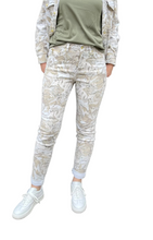 Lade das Bild in den Galerie-Viewer, California Jeans
