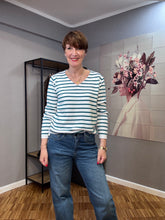 Lade das Bild in den Galerie-Viewer, Annemi Lene - Ringelkuss
