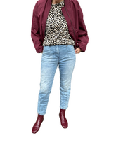 Lade das Bild in den Galerie-Viewer, Pearl Fun Jeans
