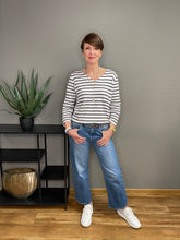 Lade das Bild in den Galerie-Viewer, Annemi Lene - Ringelkuss
