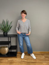 Lade das Bild in den Galerie-Viewer, Annemi Lene - Ringelkuss
