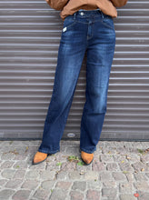 Lade das Bild in den Galerie-Viewer, 57Alba Jeans
