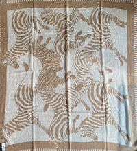 Lade das Bild in den Galerie-Viewer, Zebra Schal
