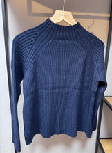 Lade das Bild in den Galerie-Viewer, Pullover Soft Rib
