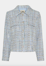 Lade das Bild in den Galerie-Viewer, Der Chia Blazer ist ein Blazer mit Bouclé-Struktur in light blue, Wunderwerk Oldenburg
