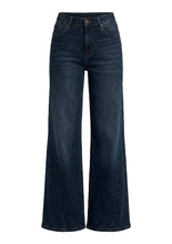 Lade das Bild in den Galerie-Viewer, Wide-Leg-Jeans mit regulärer bis hoher Taille, klassischem 5-Pocket-Design und markanter Nahtführung am Beinabschluss in dunkelblau, Wunderwerk Oldenburg
