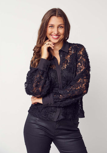 Transparente schwarze Bluse mit Hemdkragen und verdeckter Knopfleiste, wunderwerk Oldenburg