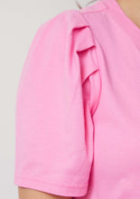 Lade das Bild in den Galerie-Viewer, Rose Shirt mit gerafften Ärmeln und V-Ausschnitt, Wunderwerk Oldenburg
