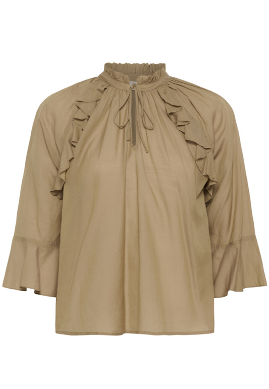Bluse in cappucinofarbend  mit Rüschendetails und kleinem Stehkragen mit Bindeband sowie Volantärmel Wunderwerk Oldenburg