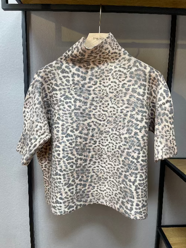 Kurzarm Leopullover in beige mit kleinem Stehkragen, Wunderwerk Oldenburg