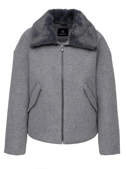 graue Wolljacke mit Kunstfellkragen und Reißverschluss zum schließen Wunderwerk Oldenburg