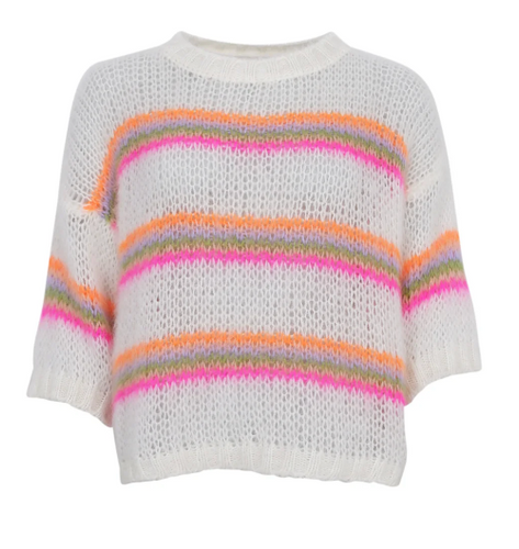 Strickpullover in Offwhite mit breitem mehrfarbigem Neonstreifen und Rundhalsausschnitt und kurzem Arm, Wunderwerk Oldenburg