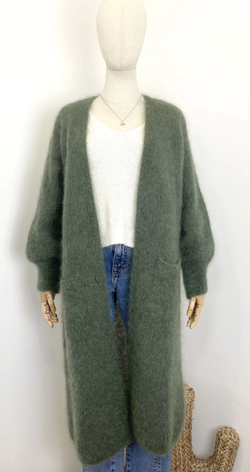 khakifarbene  lange Strickjacke aus Mohair in einer Einheitsgröße