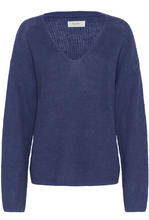 Lade das Bild in den Galerie-Viewer, Dunkelblauer Strickpullover aus Leinen und Baumwolle mit V-Ausschnitt, Wunderwerk Oldenburg
