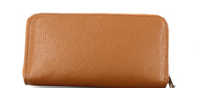 Lade das Bild in den Galerie-Viewer, Portemonnaie in der Farbe caramel mit silbernem umlaufenden Reißverschluss und Kartenfächern, Wunderwerk Oldenburg
