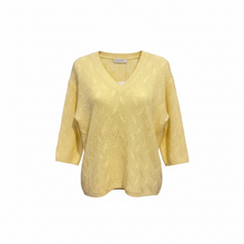 Lade das Bild in den Galerie-Viewer, Pastellgelber Strickpullover mit V-Ausschnitt und 3/4 Ärmeln, Wunderwerk Oldenburg
