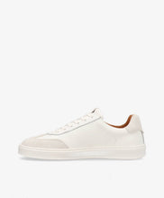 Lade das Bild in den Galerie-Viewer, Signal Pulse Sneaker
