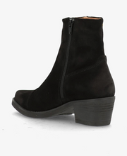 Lade das Bild in den Galerie-Viewer, schwarze Stiefellette im ankle Stiefel design mit Blockabsatz und Reißverschluss an der Seite, Wunderwerk Oldenburg

