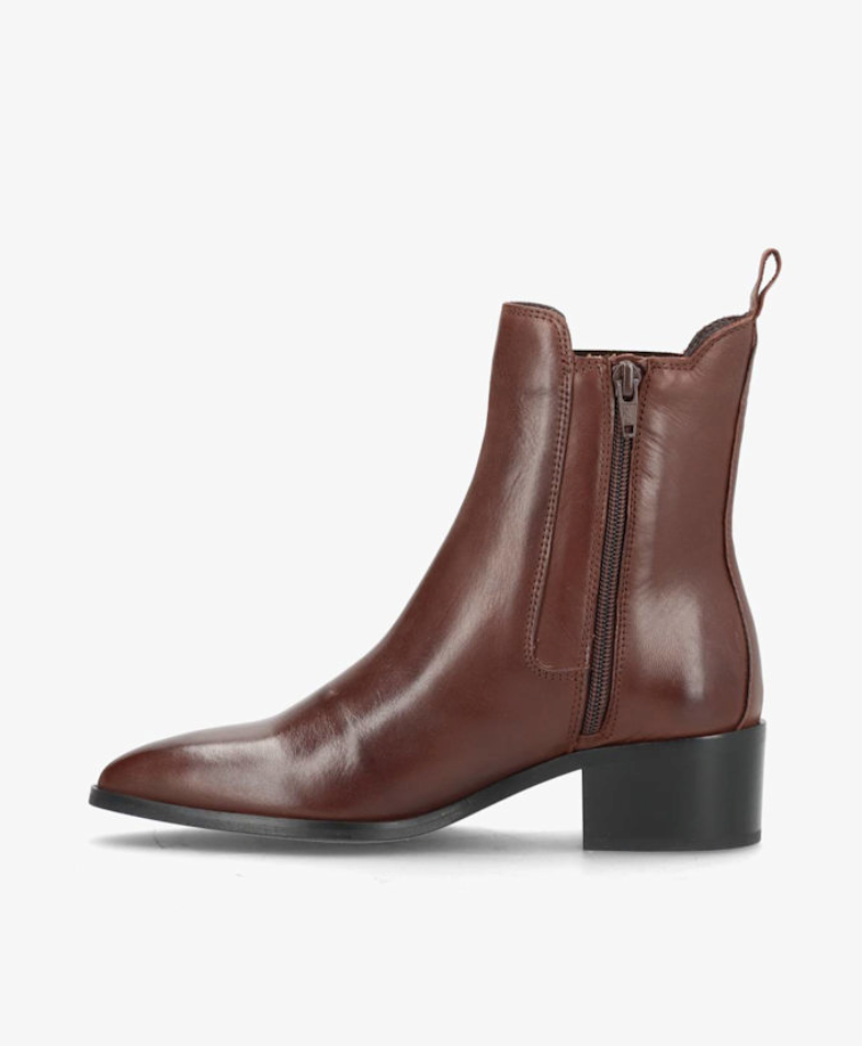 Dunkelbraune Stiefelette mit seitlichem Reißverschluss in der Innenseite und kleine Blockabsatz Wunderwerk Oldenburg