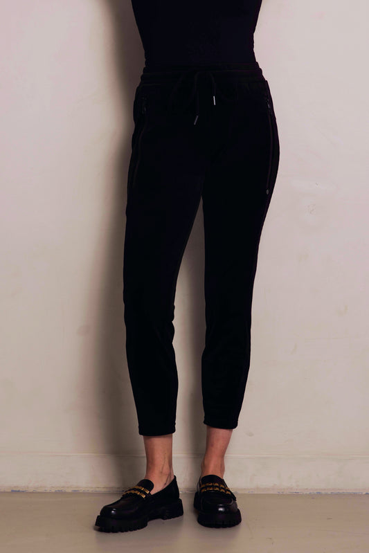 Jogpants Cordhose in schwarz Wunderwerk Oldenburg