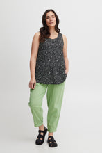 Lade das Bild in den Galerie-Viewer, Fransa Plus Size Maddie Hose
