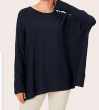 Lade das Bild in den Galerie-Viewer, Masai Fanasi Pullover
