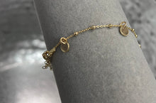 Lade das Bild in den Galerie-Viewer, Armband Kügelchen und Plättchen
